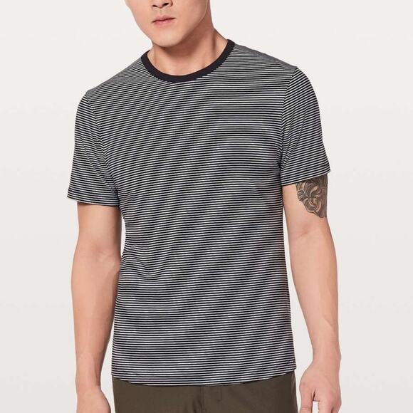 Lululemon 5 Year Basic Black and White Striped Men's Shirt size large - Picture 1 of 5